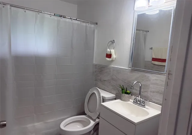 Photo 4 of Single family home for sale at 12434 Kathryn, Houston, TX 77015 | MLS# 54748347 | Listing updated on 2026-07-17