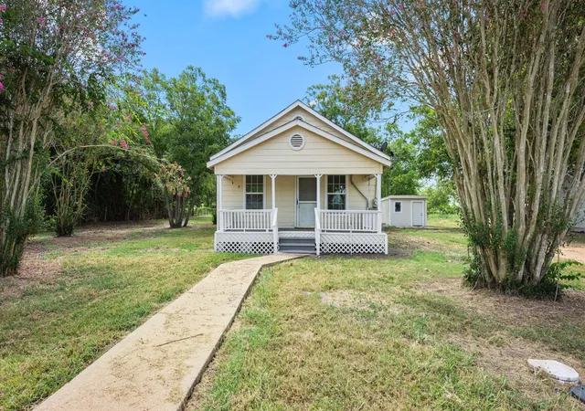 2nd image of 137 County Road 202, Weimar, TX 78962 | MLS# 77348713