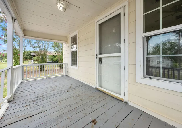 5th image of 137 County Road 202, Weimar, TX 78962 | MLS# 77348713