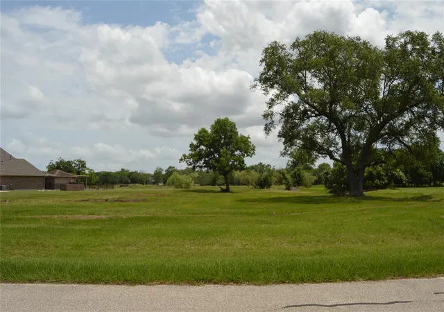 Homes for sale in Rosharon, TX | 327 Cavalry Trail Dr, Rosharon, TX 77583 | MLS# 95830024