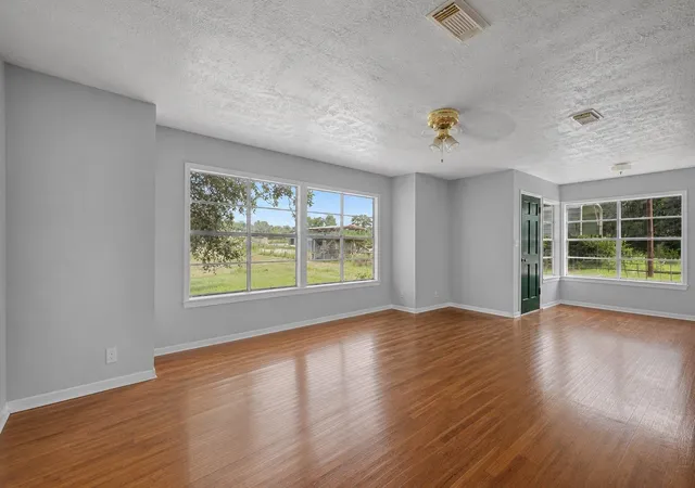 4th image of 908 Fm 1280 E, Lovelady, TX 75851 | MLS# 94317969
