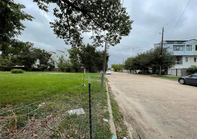 Photo 3 of Land for sale at 2106 Tuam St, Houston, TX 77004 | MLS# 67128252 | Listing updated on 2026-07-14