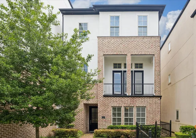 Photo 1 of Sale Pending at 2024 Fannin Sta S, Houston, TX 77045 | MLS# 39505587 | Listing updated on 2026-08-14