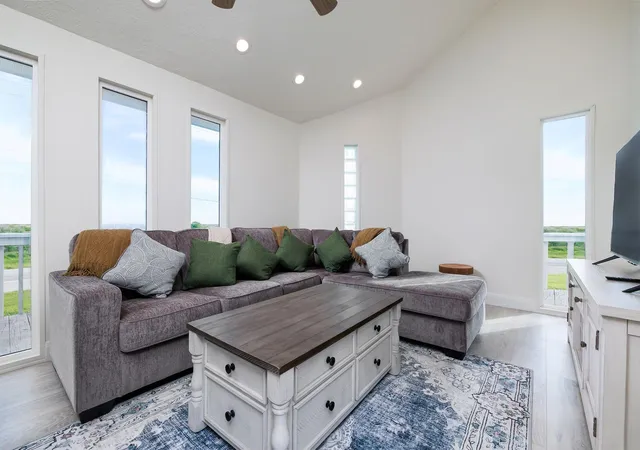 Photo 4 of Single family home for sale at 3120 Highway 87, Port Bolivar, TX 77650 | MLS# 17579998 | Listing updated on 2026-04-30