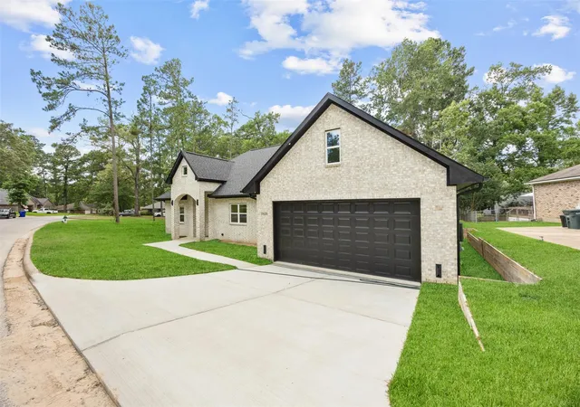 4th image of 1920 Foxbriar Dr, Huntsville, TX 77340 | MLS# 28471358