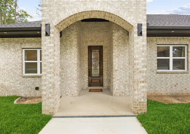5th image of 1920 Foxbriar Dr, Huntsville, TX 77340 | MLS# 28471358