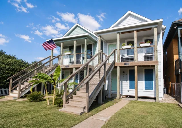1st image of 2008   2010 Avenue O 1/2, Galveston, TX 77550 | MLS# 44769103
