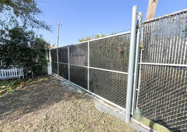 40th image of 2008   2010 Avenue O 1/2, Galveston, TX 77550 | MLS# 44769103