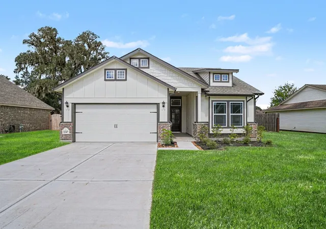 1st image of 2247 Riveroaks Dr, West Columbia, TX 77486 | MLS# 11032353