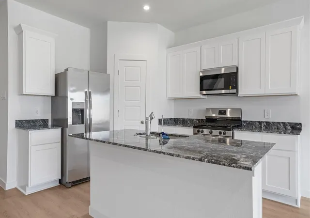 3rd image of 1635 Knox Hill, Iowa Colony, TX 77583 | MLS# 75894838