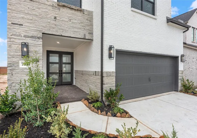 Photo 2 of Single family home for sale at 111 Candlelight Ridge Ct, Richmond, TX 77406 | MLS# 13027931 | Listing updated on 2026-09-19