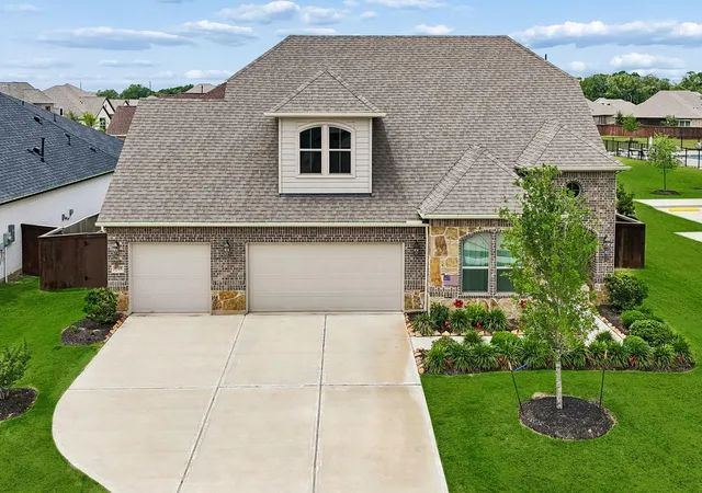 Photo 2 of Single family home for sale at 5719 Caracara St, Manvel, TX 77578 | MLS# 30134426 | Listing updated on 2026-06-27