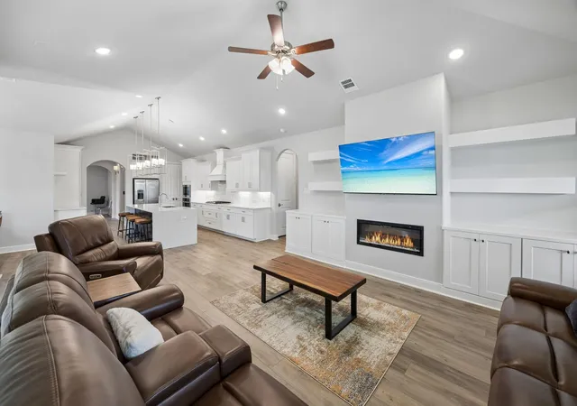 Photo 3 of Single family home for sale at 5719 Caracara St, Manvel, TX 77578 | MLS# 30134426 | Listing updated on 2026-06-27