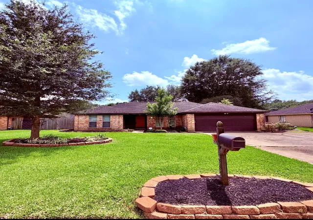 Homes for sale in Beaumont, TX | 6235 Navajo Trl, Beaumont, TX 77708 | MLS# 33670756