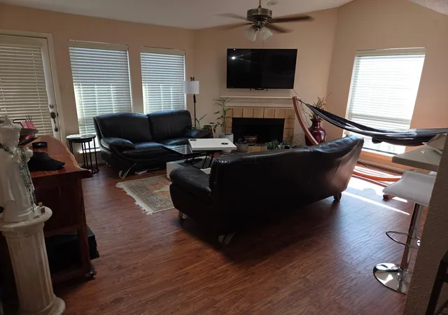 3rd image of 2277 S Kirkwood Rd #902, Houston, TX 77077 | MLS# 90434130