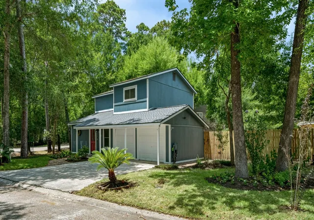 Photo 2 of Single family home for sale at 2016 N Red Cedar Cir, The Woodlands, TX 77380 | MLS# 36569635 | Listing updated on 2026-09-09