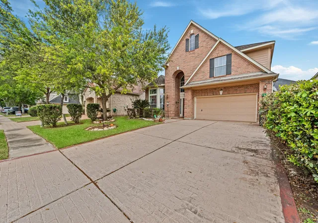 2nd image of 14427 Manorbier Ln, Sugar Land, TX 77498 | MLS# 89730086