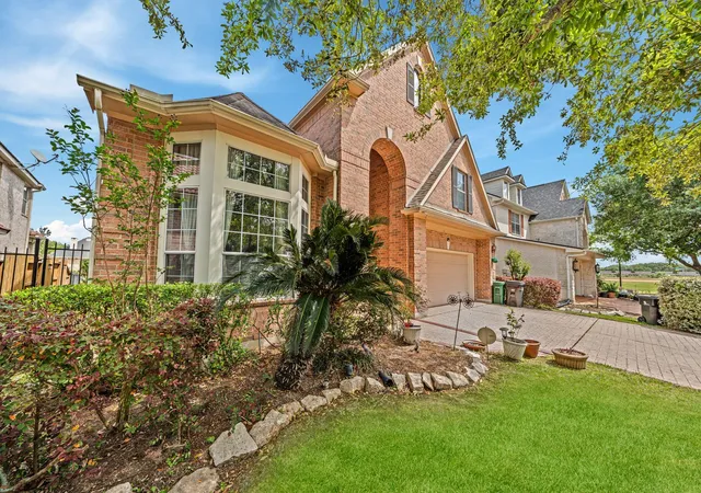 3rd image of 14427 Manorbier Ln, Sugar Land, TX 77498 | MLS# 89730086