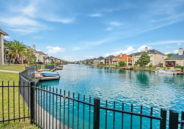 43rd image of 14427 Manorbier Ln, Sugar Land, TX 77498 | MLS# 89730086