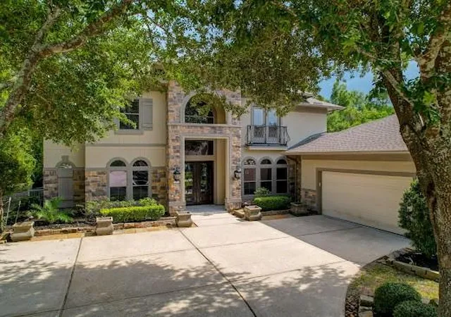 Photo 2 of Single family home for sale at 1303 Blantyre Way, Kingwood, TX 77339 | MLS# 5678154 | Listing updated on 2026-09-19