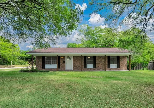 2nd image of 801 Duren Street, Lufkin, TX 75904 | MLS# 41500593