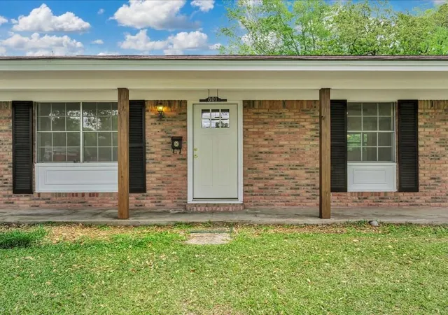 5th image of 801 Duren Street, Lufkin, TX 75904 | MLS# 41500593