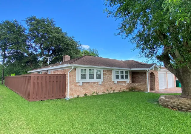 2nd image of 1414 Howell Ave, La Marque, TX 77568 | MLS# 45341160