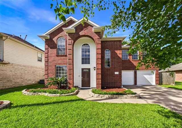 Photo 1 of Single family home for sale at 3006 Bay Breeze Dr, Dickinson, TX 77539 | MLS# 11474312 | Listing updated on 2026-09-02
