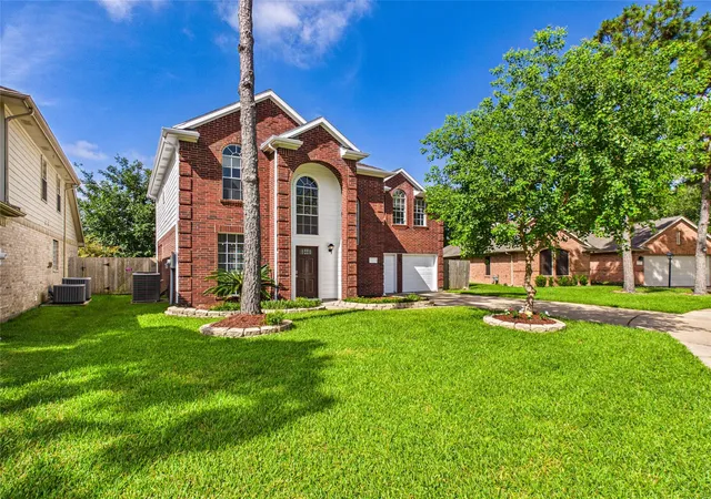 Photo 2 of Single family home for sale at 3006 Bay Breeze Dr, Dickinson, TX 77539 | MLS# 11474312 | Listing updated on 2026-09-02