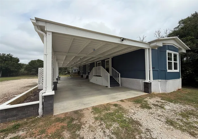 Photo 3 of Sale Pending at 4608 Oak Dr, Brazoria, TX 77422 | MLS# 95949349 | Listing updated on 2026-09-23