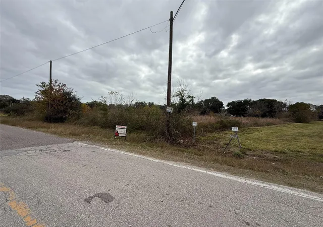 Photo 4 of Land for sale at 9015 Schiro Rd, Hitchcock, TX 77563 | MLS# 23408030 | Listing updated on 2026-09-14