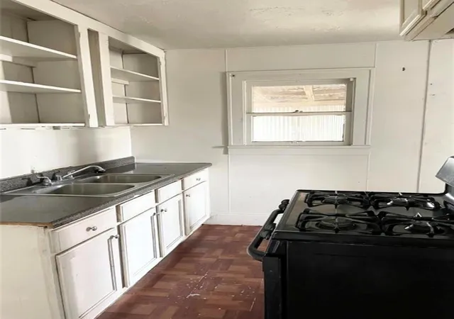 3rd image of 412 N Bryan St, Houston, TX 77011 | MLS# 95338097