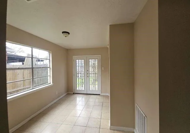 3rd image of 8715 Valley Ledge Dr, Houston, TX 77078 | MLS# 79386600