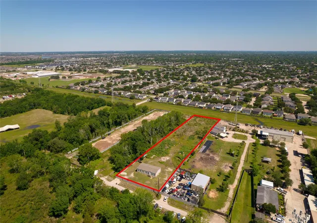 8th image of 16012 Sam Brookins St, Sugar Land, TX 77498 | MLS# 93909573