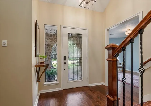 5th image of 10 Cape Chestnut Dr, Spring, TX 77381 | MLS# 91912753