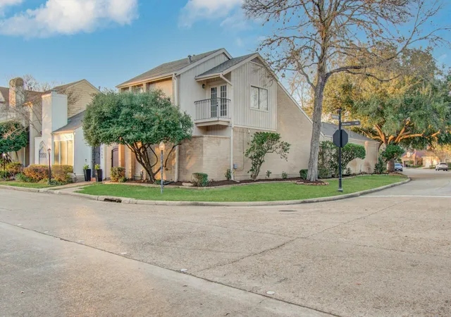 Homes for sale in Houston, TX | 9582 Doliver Dr, Houston, TX 77063 | MLS# 38500513