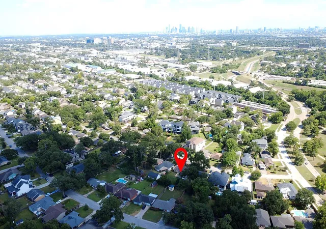 20th image of 2106 Woodcrest Dr, Houston, TX 77018 | MLS# 22406721