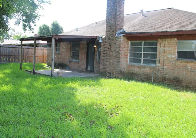 Photo 3 of Single family home for sale at 13819 Crosshaven Dr, Houston, TX 77015 | MLS# 40244020 | Listing updated on 2026-09-18