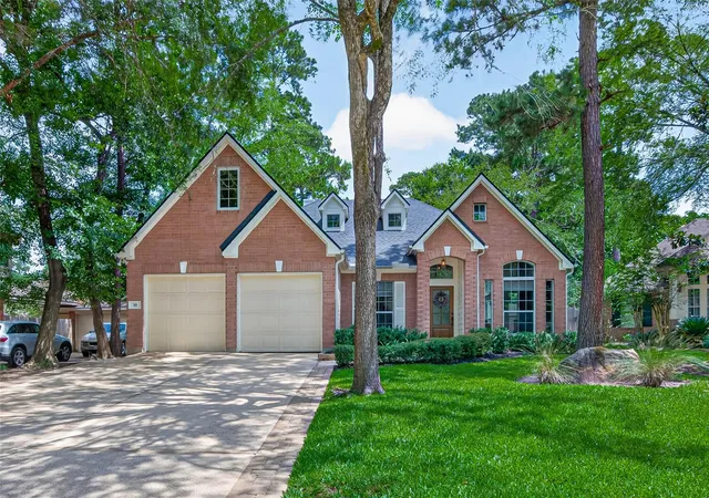 Photo 1 of Single family home for sale at 10 Belcarra Pl, Spring, TX 77382 | MLS# 50231175 | Listing updated on 2026-09-14
