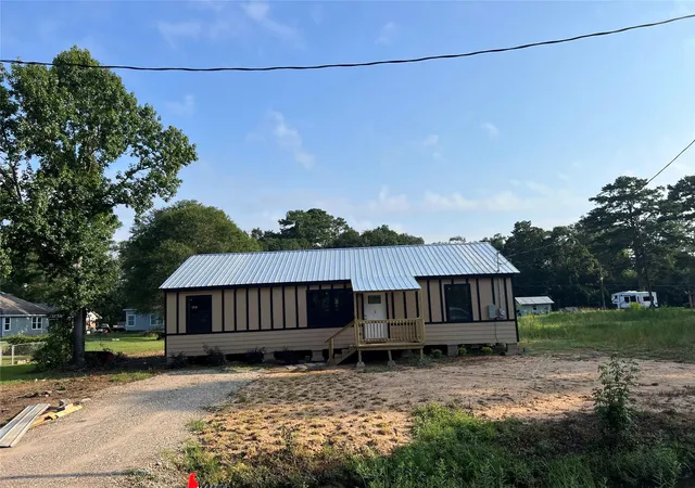 Photo 2 of Single family home for sale at 907 Daniel, Cleveland, TX 77327 | MLS# 19613202 | Listing updated on 2026-07-23