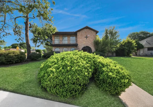 4th image of 12203 Wrenthorpe Dr, Houston, TX 77031 | MLS# 72914146