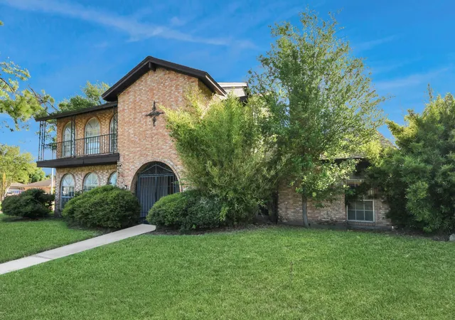 5th image of 12203 Wrenthorpe Dr, Houston, TX 77031 | MLS# 72914146