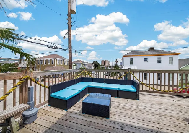 Photo 3 of Multi family home for sale at 2223 33rd Street, Galveston, TX 77550 | MLS# 27994988 | Listing updated on 2026-08-18