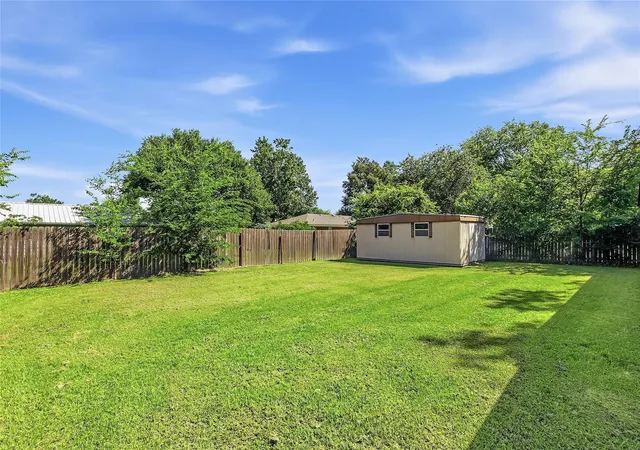 Homes for sale in Madisonville, TX | 108 W Viser St, Madisonville, TX 77864 | MLS# 97814095