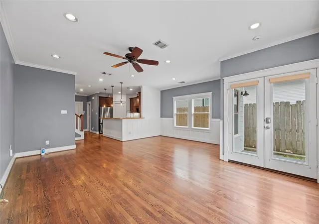 Photo 3 of Sale Pending at 1505 Prince St, Houston, TX 77008 | MLS# 42904110 | Listing updated on 2026-09-10