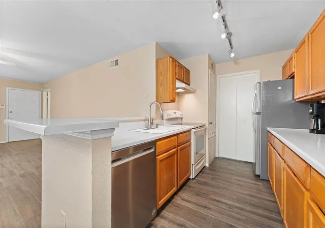 2nd image of 3803 Milbrad St, Houston, TX 77026 | MLS# 19374736