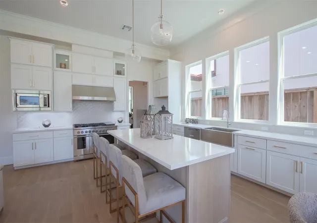 4th image of 1717 Monarch Oaks St, Houston, TX 77055 | MLS# 76580309