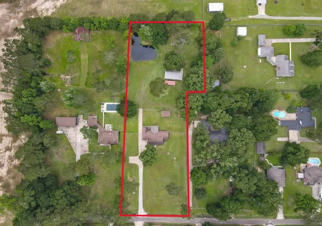 Photo 3 of Single family home for sale at 811 County Road 2267, Cleveland, TX 77327 | MLS# 55755429 | Listing updated on 2026-08-29