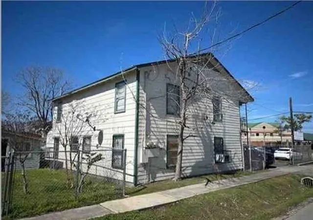 3rd image of 7250 Market St, Houston, TX 77020 | MLS# 80221488