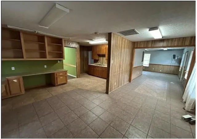 4th image of 7250 Market St, Houston, TX 77020 | MLS# 80221488